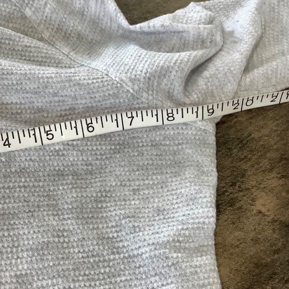 Calvin Klein light hoodie fits Medium 34/35 bust - Picture 9 of 11